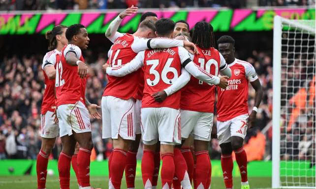 西班牙教练, 斯尔的比赛 西班牙教练, 斯尔的比赛